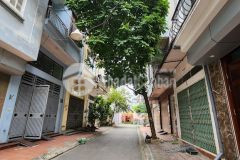 Bán đất tặng nhà 1 tầng ô tô tránh vỉa hè huyện ủy thanh trì 40m2 chưa đến 4 tỷ.