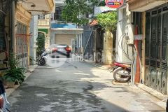 Bán nhà phố gia thụỵ, long biên, đường rộng ô tô thông, vuông vắn, 83m2x 4 tầng, 10 tỷ