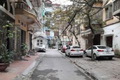 Bán gấp nhà mt 4m vỉa hè rộng mặt đường bưởi giá 6,2 tỷ, 30m2, kd lớn