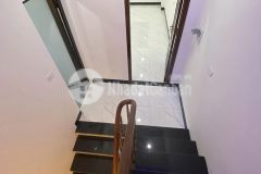 Hoa hậu mặt phố kinh doanh ô chờ thang máy