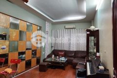 Bán nhà phố pháo đài láng đống đa, ngõ thông, nhà đẹp, tặng nội thất.