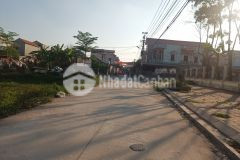 Cần bán gấp lô đất ngay gần ủy ban xã chỉ đạo, cực đẹp