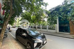 Bán nhà ngõ 59 hoàng cầu 70m2, ngõ thông, oto đỗ cửa 7.8 tỷ