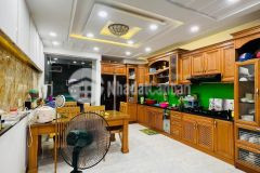 Ở kinh doanh bán nhà đẹp 5 tầng đường 32, 57m2 4x14.3m, 7.55 tỷ tl