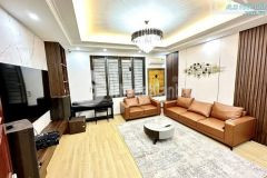 Bán nhà gấp phố quang trung hà đông, nhà mới 5 tầng, giá hơn 8 tỷ.