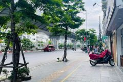 Mặt phố trần phú hà đông vỉa hè rộng kinh doanh sầm uất dòng tiền 1.4 tỷnăm