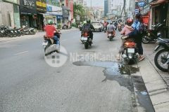 Mặt tiền ngay ngã 4 lê quang định nơ trang long 90m2 3 tầng chỉ 10,9 tỷ