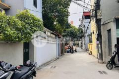 Bán nhà 2 tầng 45m2 tt văn điển, sát bx nước ngầm, đường ô tô tránh nhỉnh 4 tỷ.