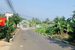 Đất hẻm y nuê đường nhưa 2 xe tải né nhau cách chợ vài chục mét