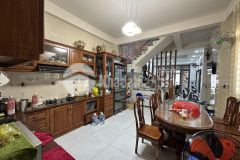 Ngộp nợ, bán gấp nhà 4 tầng, mặt tiền đường, kinh doanh, tch25 chỉ 7 tỷ.