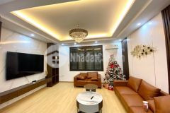 Bán nhà nghi tàm ở ngay 31m 5 tầng 4.1 tỷ