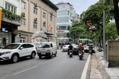 Ba đình mặt phố cửa bắc giá 24 tỷ, 40mx5t, kinh doanh đông đúc