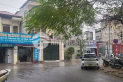 Đất bồ đề mặt phố view hồ kinh doanh mặt tiền rộng vỉa hè trung tâm ngã ba phố.