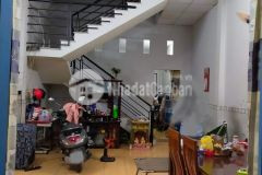 Bán nhà gần tên lửa, bình tân, 2 tầng, dt 62m2 4 x15.5, chỉ 2.8 tỷ, sát chợ ở ngay