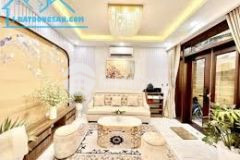 Cần bán nhà đầu ngõ bạch mai giá 10.5 tỷ, 45mx5 tầng kd tốt