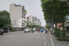 Bán nhà khúc thừa tặng khách quạt tích điện nhanh ko mất cơ hội ace ơi nhỉnh 6 tỷ