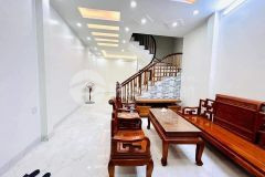 Bán nhà riêng lĩnh nam hoàng mai giá rẻ 4 tỷ 40m2 ô tô vào nhà