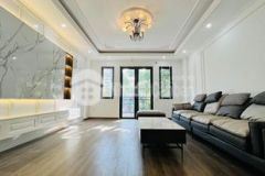 Bán nhà phố trung kính, mt to, vị trí đẹp, sát phố, ô tô tránh, vỉa hè, kinh doanh đỉnh.