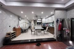 Bán nhà đại la 68m2, 4 tầng, ô chờ thang máy 5.6 tỷ