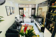 Bán nhà xuân la gần phố ngõ to lô góc 30m 6 tầng 4.1 tỷ