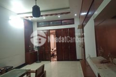 Bán nhà 4 tầng mặt đường ql5a, các vin 2 chỉ vài trăm m, kinh doanh tốt.