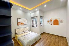 Hot hơn 3 tỷ nhà phố tôn đức thắng 30m2, 5t, mt4.2m mới full nội thất gần văn miếu