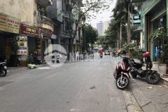 Chính chủ cắt lỗ 2ty bán gấp hoàng quốc việt cầu giấy ô tô tránh, gara hai thoáng kinh