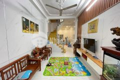 Cần bán gấp nhà ngõ 203 kim ngưu giá 4.39 tỷ, 35mx5t, mt 4.2m, sđcc