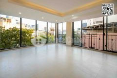 Văn phòng cho thuê 450m2 có setup sẵn bàn ghế bãi xe rộng tại trung tâm mizuland