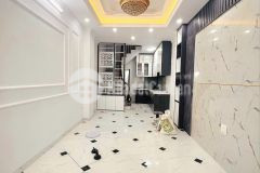 Bán nhà 5 tầng mặt phố hoàng mai, lô góc, ô tô tránh, nhà đẹp, kinh doanh đỉnh giá 5.2 tỷ.