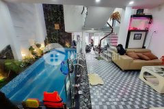 Kết cấu 1 trệt 1 lửng, 1 lầu 1 phòng khách, 1 nhà bếp, 3pn, 2 wc. liên hệ xem nhà 0968065826