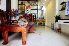 Chính chủ bán nhà 43m mới đẹp 3 thoáng ô tô đỗ cửa nhỉnh 3 tỷ.