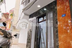 Lạc long quân tt tây hồ ba gác tránh gần ô tô nở hậu sáng thoáng giá chỉ 4 tỷ