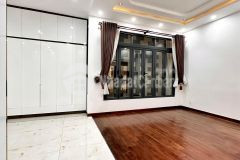 Biệt thự song lập tân bình. ba vân 148 mét. tròn 1 triệu.