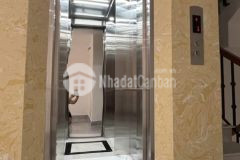 Hẻm sạch sẽ, an ninh, sát hẻm ô tô tránh. vị trí đẹp, lô góc thoáng mát. sân để xe rộng,
