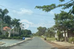 Bán gấp 1 lô 10 mét mt đường lê duẩn, p hưng long, chơn thành, giá 3 tỷ lh 0905459039