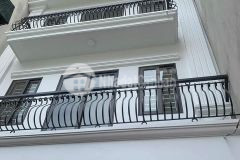 Nhà mới ở luôn, phố trần cung, vài bước chân ra viện e, mặt phố.