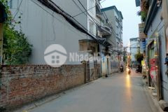 Lô đất ngọc thụy hình thửa siêu đẹp ngõ thông ô tô vào nhà kinh doanh đầu tư tốt an sinh