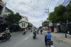 Hẻm xe hơi cmt8 ngã ba ông tạ công viên lê thị riêng.