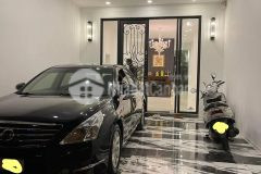 Bán nhà phố mai dịch quận cầu giấy 66m 5t giá hơn 10 tỷ.