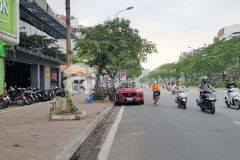 Bán nhà phố xã đàn, đống đa. lô góc, hè 6m, 8 làn oto, kd. dt 140m2 x mt8m. giá 60tỷ