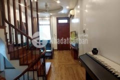 Bán nhà lạc long quân, tây hồ. gần hồ tây, ô tô qua nhà. 52m2 8,4 tỷ