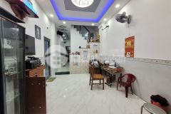 Ngộp bank gỉam sâu 650tr chỉ còn gía 4 tỷ 3, 4 tầng, 44m2, 2 mặt hẻm, quang trung gò vấp