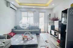 Bán chung cư mặt đường lê văn lương, 61m2, cực đẹp, 2.4 tỷ