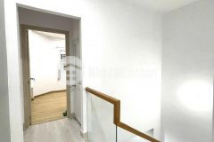 3 phòng ngủ, 2 tolet, 1 phòng khách, 1 bếp. vị trí nằm gần trường học các cấp, gần chợ, bệnh viện,