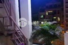 Nhà 1 trệt 2 lầu sân thượng, tổng 4pn 4wc.