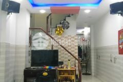 Hẻm xe hơi đỗ cửa cách mặt tiền 50m. nhà 1 trệt 2 lầu sân thượng, tổng 4pn 4wc.