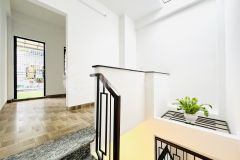 Tài chính nhỉnh 3 tỷ sở hữu ngay căn nhà ngọc thụy,long biên 5 tầng mới tinh,đẹp hiện đại