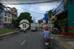 Bán nhà mặt tiền đường nguyên hồng, p. 11, quận bình thạnh