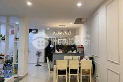 Mặt tiền hơn 5m nhà 3 tầng mới đẹp. huỳnh văn bánh 68 mét 3 tầng ngang 5.2 dài 13 7.95 tỷ phường 1